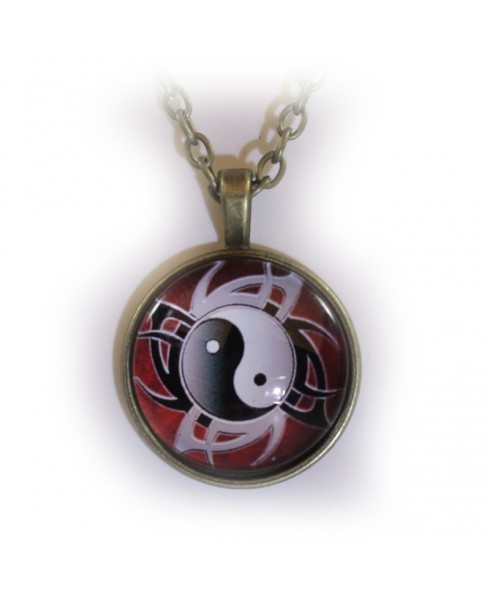 Yin yang Maori amulet