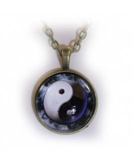 Yin yang amulet